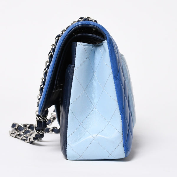 極美品 CHANEL シャネル マトラッセ クラシック ダブル フラップバッグ ショルダーバッグ 22番台 ラムスキン ブルー シルバー金具 中古 4a009588