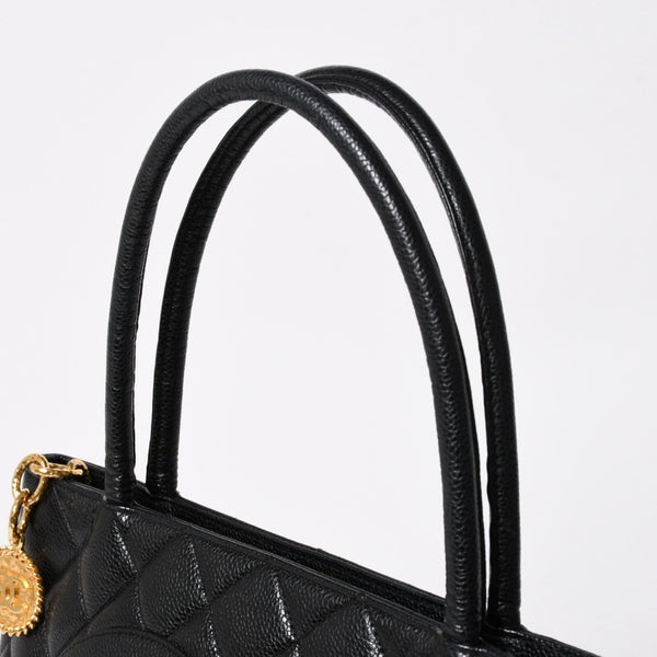 Very good condition CHANEL Chanel reproduction tote tote bag No. 7 here mark caviar skin black gold hardware used 4a009703