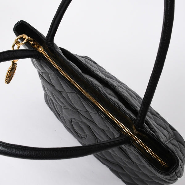 Very good condition CHANEL Chanel reproduction tote tote bag No. 7 here mark caviar skin black gold hardware used 4a009703