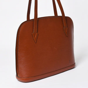 LOUIS VUITTON ルイヴィトン エピ リュサック ワンショルダーバッグ M52282 ブラック レザー 美品 中古 4a009662