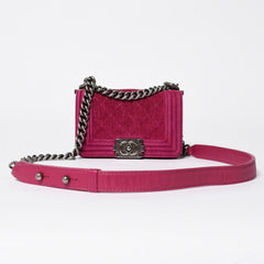 極美品 CHANEL シャネル ボーイシャネル マトラッセ ミニショルダーバッグ 17番台 ベルベット ローズレッド ガンメタリック金具 中古 4a009701