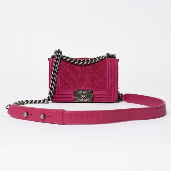 極美品 CHANEL シャネル ボーイシャネル マトラッセ ミニショルダーバッグ 17番台 ベルベット ローズレッド ガンメタリック金具 中古 4a009701
