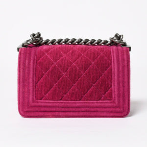 極美品 CHANEL シャネル ボーイシャネル マトラッセ ミニショルダーバッグ 17番台 ベルベット ローズレッド ガンメタリック金具 中古 4a009701