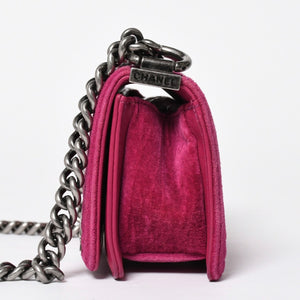 極美品 CHANEL シャネル ボーイシャネル マトラッセ ミニショルダーバッグ 17番台 ベルベット ローズレッド ガンメタリック金具 中古 4a009701