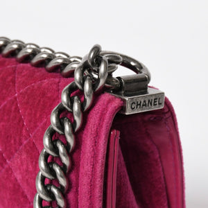 極美品 CHANEL シャネル ボーイシャネル マトラッセ ミニショルダーバッグ 17番台 ベルベット ローズレッド ガンメタリック金具 中古 4a009701