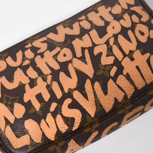 Very good condition LOUIS VUITTON Pochette accessory M92192 Monogram graffiti brown orange gold hardware used 4a009783