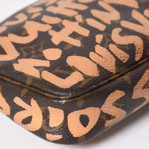 Very good condition LOUIS VUITTON Pochette accessory M92192 Monogram graffiti brown orange gold hardware used 4a009783