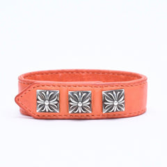 極美品 CHROME HEARTS クロムハーツ 3BTN 2SNP 3ボタン 2スナップ レザーブレスレット 重量約26.19g ピラミッド オレンジ 中古 4a009813