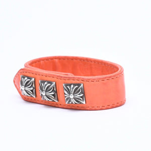 極美品 CHROME HEARTS クロムハーツ 3BTN 2SNP 3ボタン 2スナップ レザーブレスレット 重量約26.19g ピラミッド オレンジ 中古 4a009813