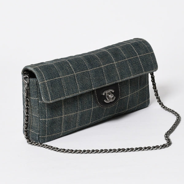 Very Good Condition CHANEL Chocolate Bar Line East West Chain Shoulder Bag No. 6 Coco Mark Denim Blue Used 4a009742
