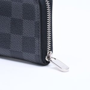 新品同様 LOUIS VUITTON ルイヴィトン ジッピーコインパース N63076 ブラック ミニウォレット ダミエグラフィットキャンバス シルバー金具 中古 4a009752