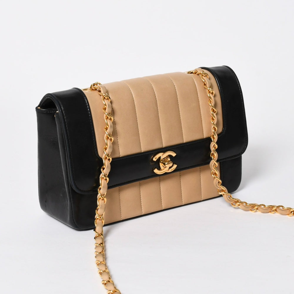 Very Good Condition CHANEL Mademoiselle S Flap S Chain Shoulder Bag No. 2 Coco Mark Lambskin Gold Hardware Used 4a010015