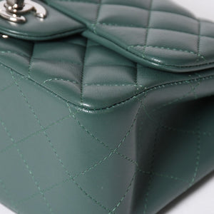 極美品 CHANEL シャネル ミニマトラッセ 16 Sフラップ Sチェーンショルダーバッグ 26番台 ココマーク ラムスキン グリーン 中古 4a009593
