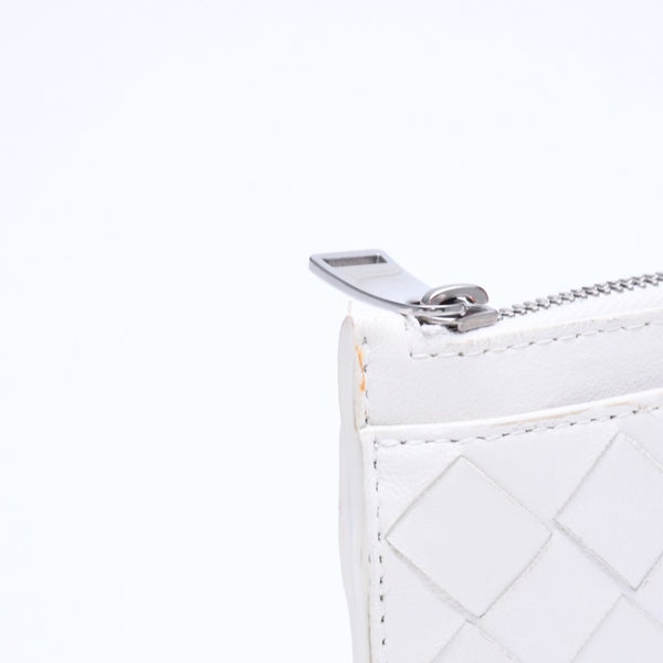 BOTTEGA VENETA ボッテガヴェネタ イントレチャート フラグメントケース コインケース 財布 ホワイト アイボリー シルバー金具 S02259110R 美品 中古 4a009667