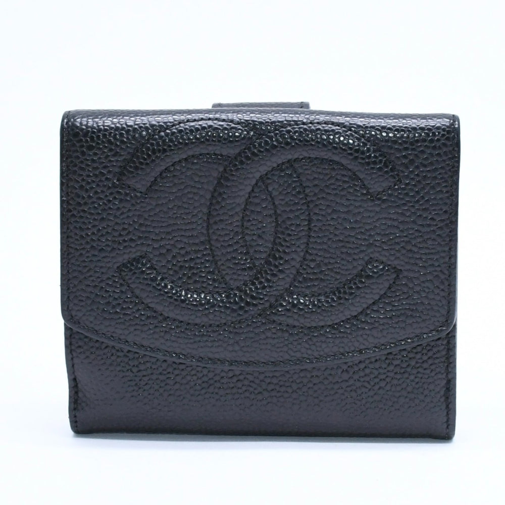 極美品 CHANEL シャネル 3つ折り財布 財布 Wホック ココマーク キャビアスキン 4番台 ブラック 黒 中古 4a009651