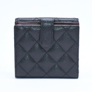 極美品 CHANEL シャネル マトラッセ クラシック スモール フラップ ウォレット A48980 19番台 ブラック キャビアスキン ゴールド金具 中古 4a010041
