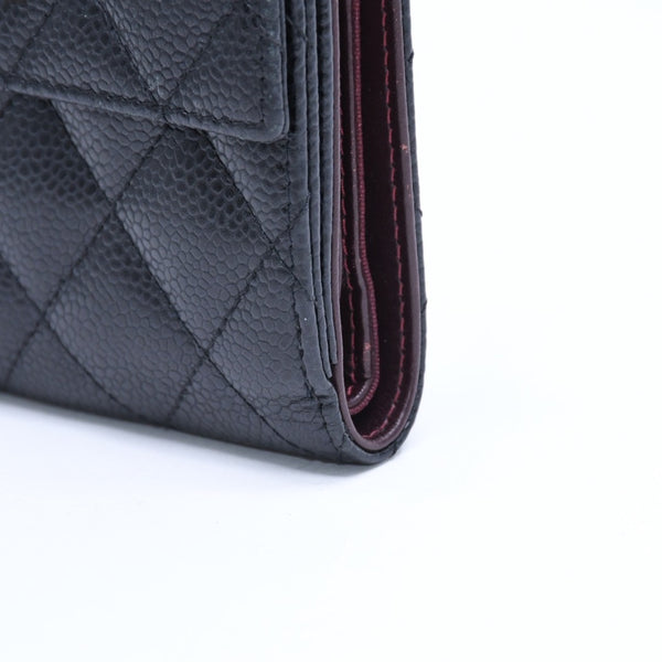 極美品 CHANEL シャネル マトラッセ クラシック スモール フラップ ウォレット A48980 19番台 ブラック キャビアスキン ゴールド金具 中古 4a010041