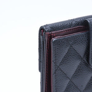 極美品 CHANEL シャネル マトラッセ クラシック スモール フラップ ウォレット A48980 19番台 ブラック キャビアスキン ゴールド金具 中古 4a010041