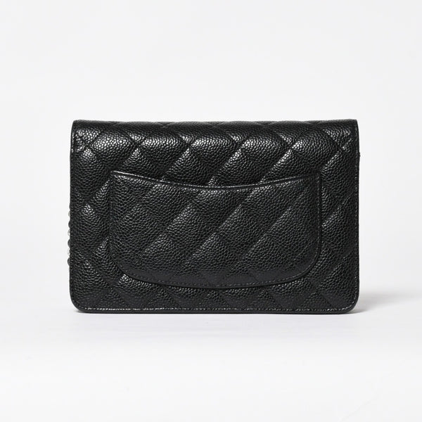 Very Good Condition CHANEL Chain Wallet Long Wallet AP0250 21st Series Coco Mark Caviar Skin Black Silver Hardware Used 4a010040