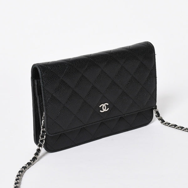 Very Good Condition CHANEL Chain Wallet Long Wallet AP0250 21st Series Coco Mark Caviar Skin Black Silver Hardware Used 4a010040