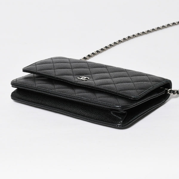Very Good Condition CHANEL Chain Wallet Long Wallet AP0250 21st Series Coco Mark Caviar Skin Black Silver Hardware Used 4a010040
