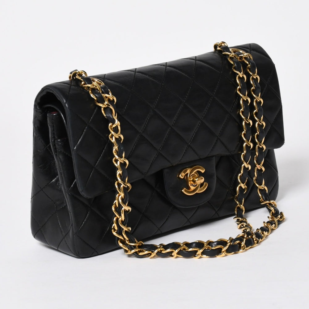 Very Good Condition CHANEL Chanel Matelasse 23 W Flap W Chain Shoulder Bag No. 2 Coco Mark Lambskin A01113 Black Good Condition Used 4a010104