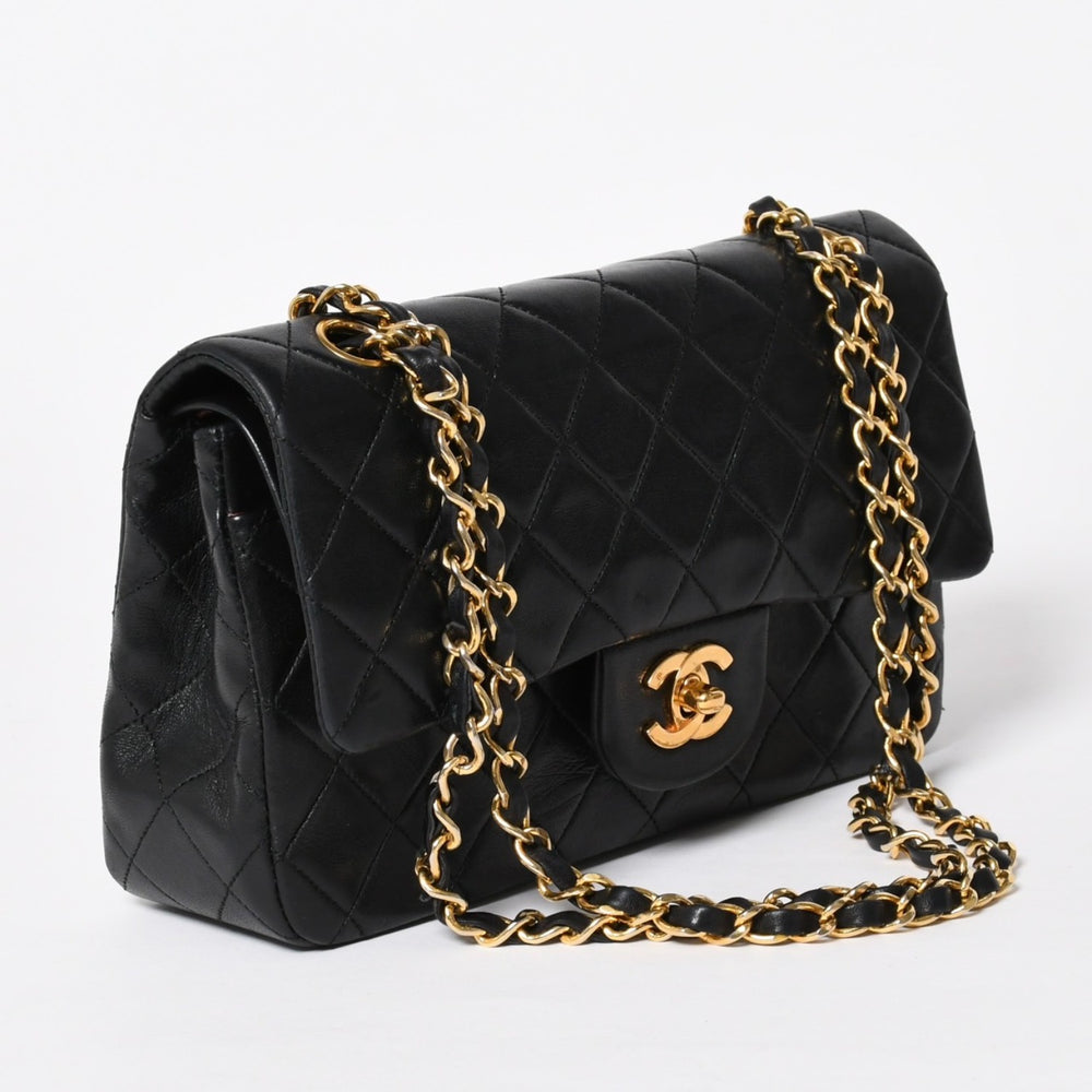 Very Good Condition CHANEL Chanel Matelasse 23 W Flap W Chain Shoulder Bag No. 2 Coco Mark Lambskin A01113 Black Good Condition Used 4a010101