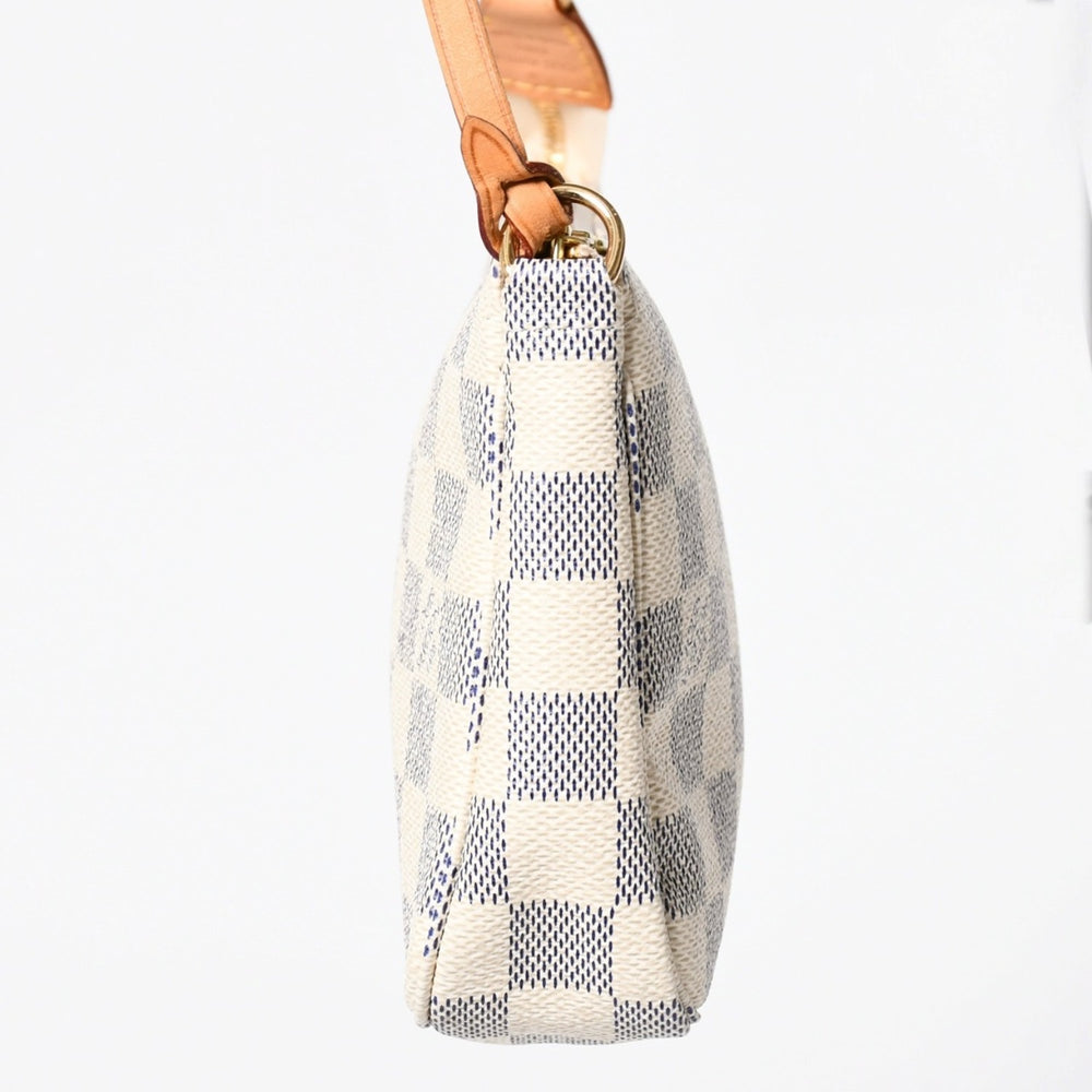 Like new LOUIS VUITTON Pochette Accessory Accessory Pouch N51986 Damier Azur White Used 4a010103
