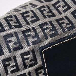 FENDI フェンディ ズッキーノ マンマバゲット 8BR000 ワンショルダーバッグ ネイビーキャンバス レザー シルバー金具 美品 中古 4a010196