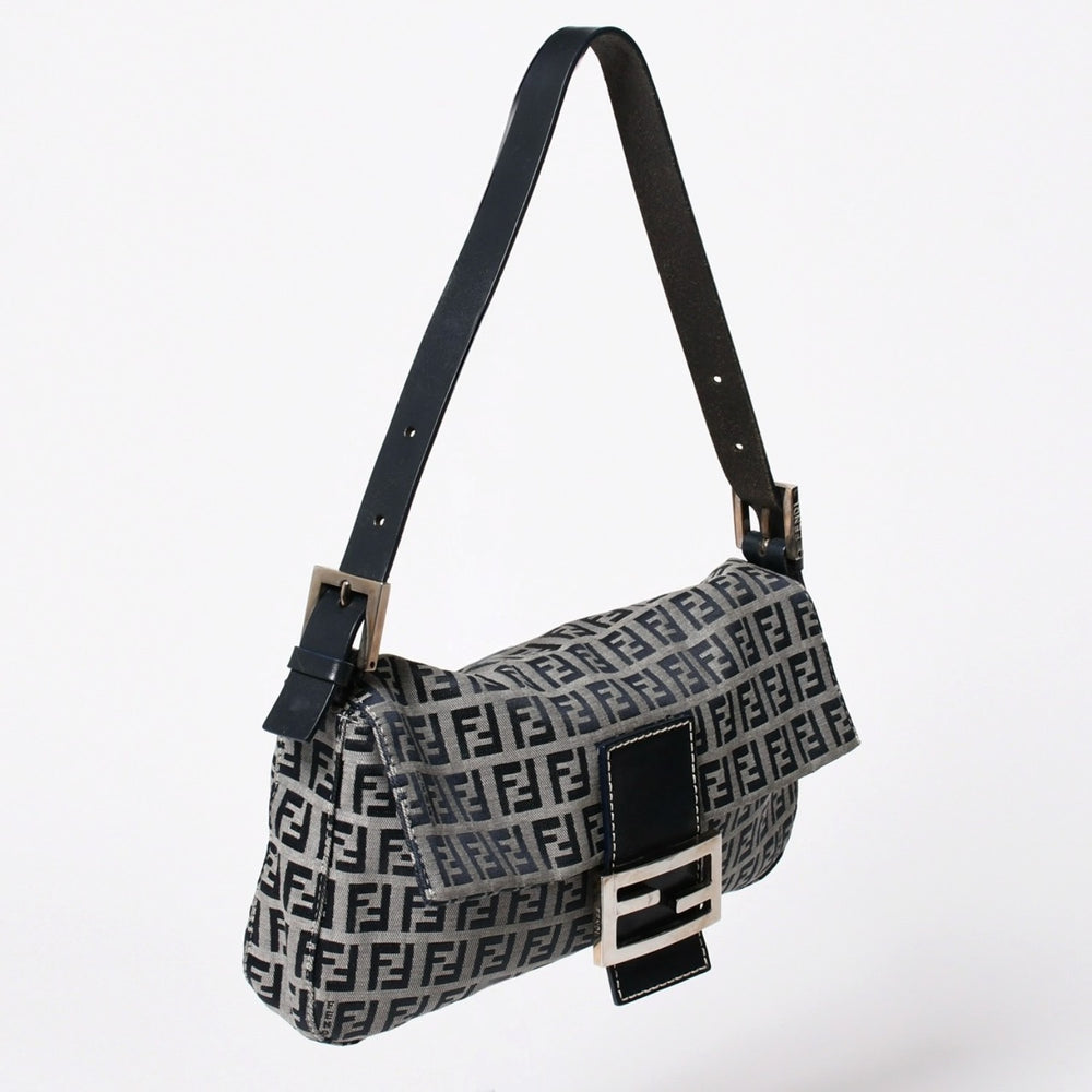 FENDI フェンディ ズッキーノ マンマバゲット 8BR000 ワンショルダーバッグ ネイビーキャンバス レザー シルバー金具 美品 中古 4a010196