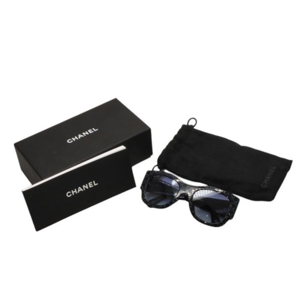 新品同様 CHANEL シャネル サングラス アイウェア 5421-B-A c.1426/4L サイズ53□21 135 ココマーク ラインストーン ネイビー 中古 4a001076