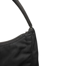 画像をギャラリービューアに読み込む, PRADA プラダ ホーボー ワンショルダーバッグ MV515 トライアングルロゴ 三角ロゴプレート ナイロンブラック 美品 中古 4a000860