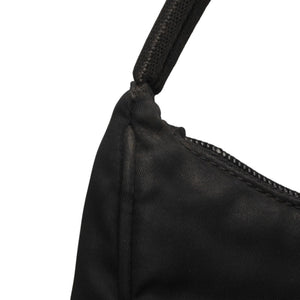 PRADA プラダ ホーボー ワンショルダーバッグ MV515 トライアングルロゴ 三角ロゴプレート ナイロンブラック 美品 中古 4a000860