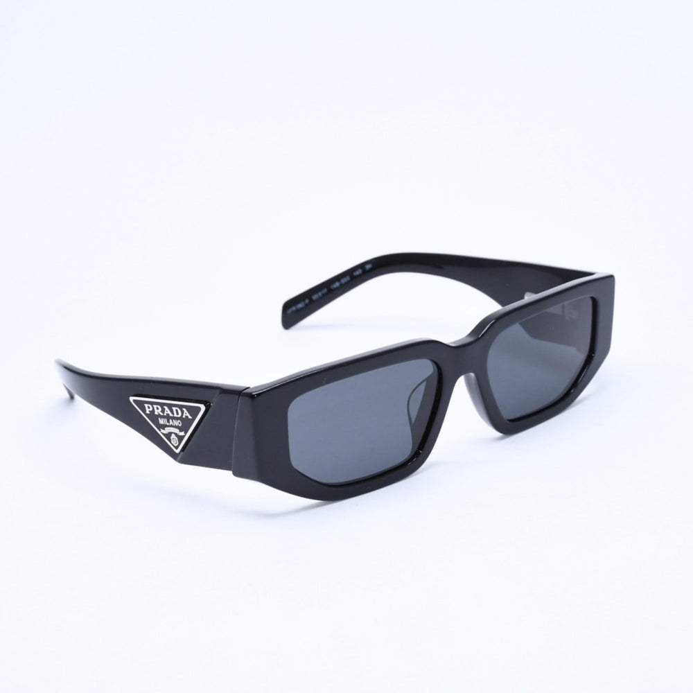 極美品 PRADA プラダ サングラス アイウェア トライアングルロゴ ブラック シルバー SPR09Z-F サイズ55◻︎17 中古 4a010037