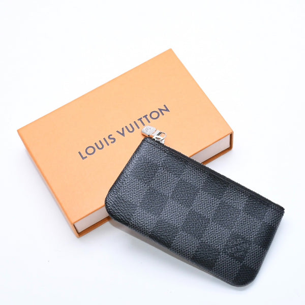 新品同様品 LOUIS VUITTON ルイヴィトン 財布 コインケース ブラック グレー ダミエグラフィット N60155 中古 4a009751