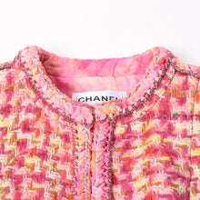 画像をギャラリービューアに読み込む, 極美品 CHANEL シャネル 20A ハウンドトゥース ファンシーノーカラーツイードジャケット P64621 ココマーク タイダイ風 シルク ビーズトリミング 中古 4b012755