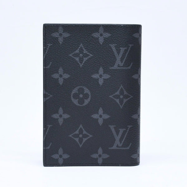 新品未使用品 LOUIS VUITTON ルイヴィトン モノグラムエクリプス クーヴェルテュール パスポールMM M64501 パスポートケース ブラック 中古 4a006609
