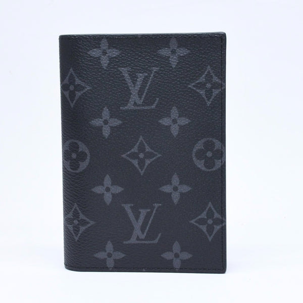 新品未使用品 LOUIS VUITTON ルイヴィトン モノグラムエクリプス クーヴェルテュール パスポールMM M64501 パスポートケース ブラック 中古 4a006609
