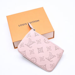 極美品 LOUIS VUITTON ルイヴィトン ポシェット クレ コインケース 小銭入れ M69508 モノグラム マヒナ サーモンピンク 中古 4a006603