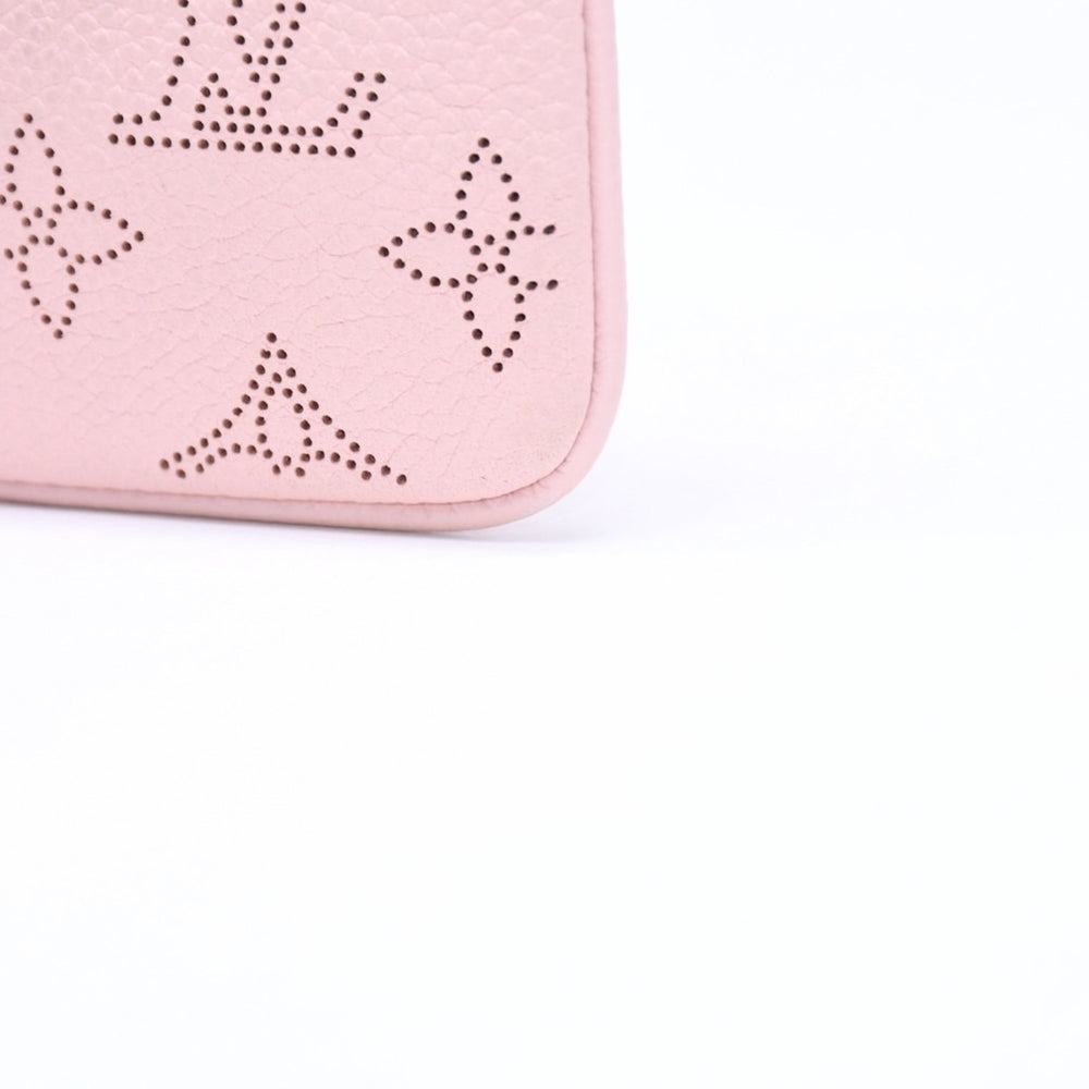 極美品 LOUIS VUITTON ルイヴィトン ポシェット クレ コインケース 小銭入れ M69508 モノグラム マヒナ サーモンピンク 中古 4a006603