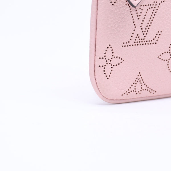 極美品 LOUIS VUITTON ルイヴィトン ポシェット クレ コインケース 小銭入れ M69508 モノグラム マヒナ サーモンピンク 中古 4a006603