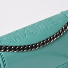 画像をギャラリービューアに読み込む, CHANEL シャネル ボーイシャネル ラージ チェーンショルダーバッグ 21番台 ココマーク カーフスキン ターコイズ 美品 中古 4a001979