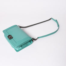 画像をギャラリービューアに読み込む, CHANEL シャネル ボーイシャネル ラージ チェーンショルダーバッグ 21番台 ココマーク カーフスキン ターコイズ 美品 中古 4a001979