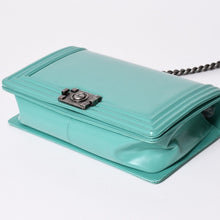画像をギャラリービューアに読み込む, CHANEL シャネル ボーイシャネル ラージ チェーンショルダーバッグ 21番台 ココマーク カーフスキン ターコイズ 美品 中古 4a001979