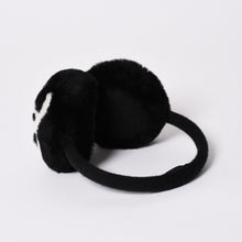 Load image into Gallery viewer, 極美品 CHANEL シャネル COCO NEIGE ココ ネージュ イヤーマフ ココマーク シアリング ブラック ホワイト 中古 4b013341
