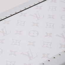 画像をギャラリービューアに読み込む, 極美品 LOUIS VUITTON ルイヴィトン コフレアクセソワール タイガラマ モノグラムキャンバス マイクロファイバー 時計収納ボックス ホワイト シルバー金具 中古 4b013607