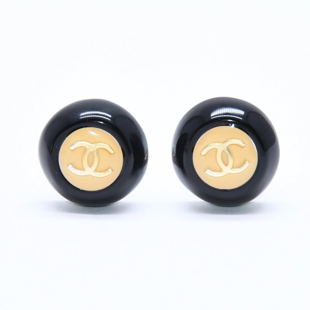 極美品 CHANEL シャネル ココマーク イヤリング 重量約10.27g 96P刻印 樹脂系 メタル ホワイト ブラック バイカラー 両耳用 中古 4c070649