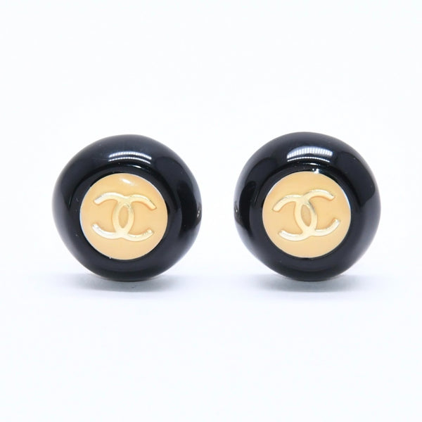 Very good condition CHANEL Coco mark earrings Weight approx. 10.27g 96P stamp Resin metal White Black Bicolor Binaural Used 4c070649