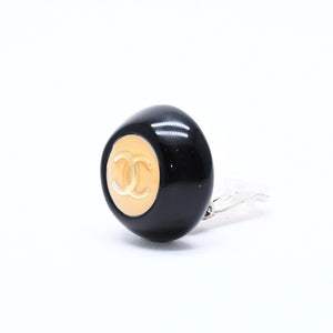 Very good condition CHANEL Coco mark earrings Weight approx. 10.27g 96P stamp Resin metal White Black Bicolor Binaural Used 4c070649