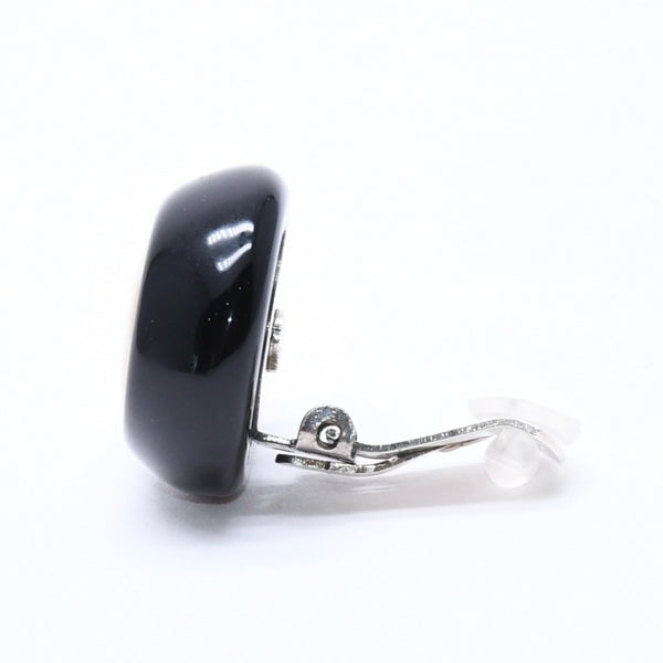Very good condition CHANEL Coco mark earrings Weight approx. 10.27g 96P stamp Resin metal White Black Bicolor Binaural Used 4c070649